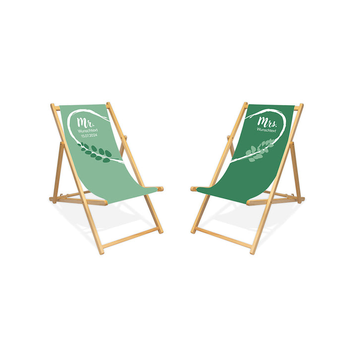 Es sind zwei Holzliegestühle ohne Armlehne in der Lasur farblos abgebildet.
Linker Stuhl mit Hintergrund in Mint, linke weiße Herzhälfte und grüne Blätter.
Rechter Stuhl mit Hintergrund dunkleres Grün und rechte weiße Herzhälfte.
Text linker Stuhl: Mr. 
Text rechter Stuhl: Mrs.